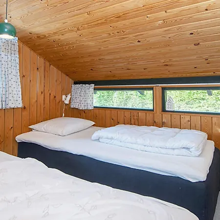 6 Person In Sydals-by Traum